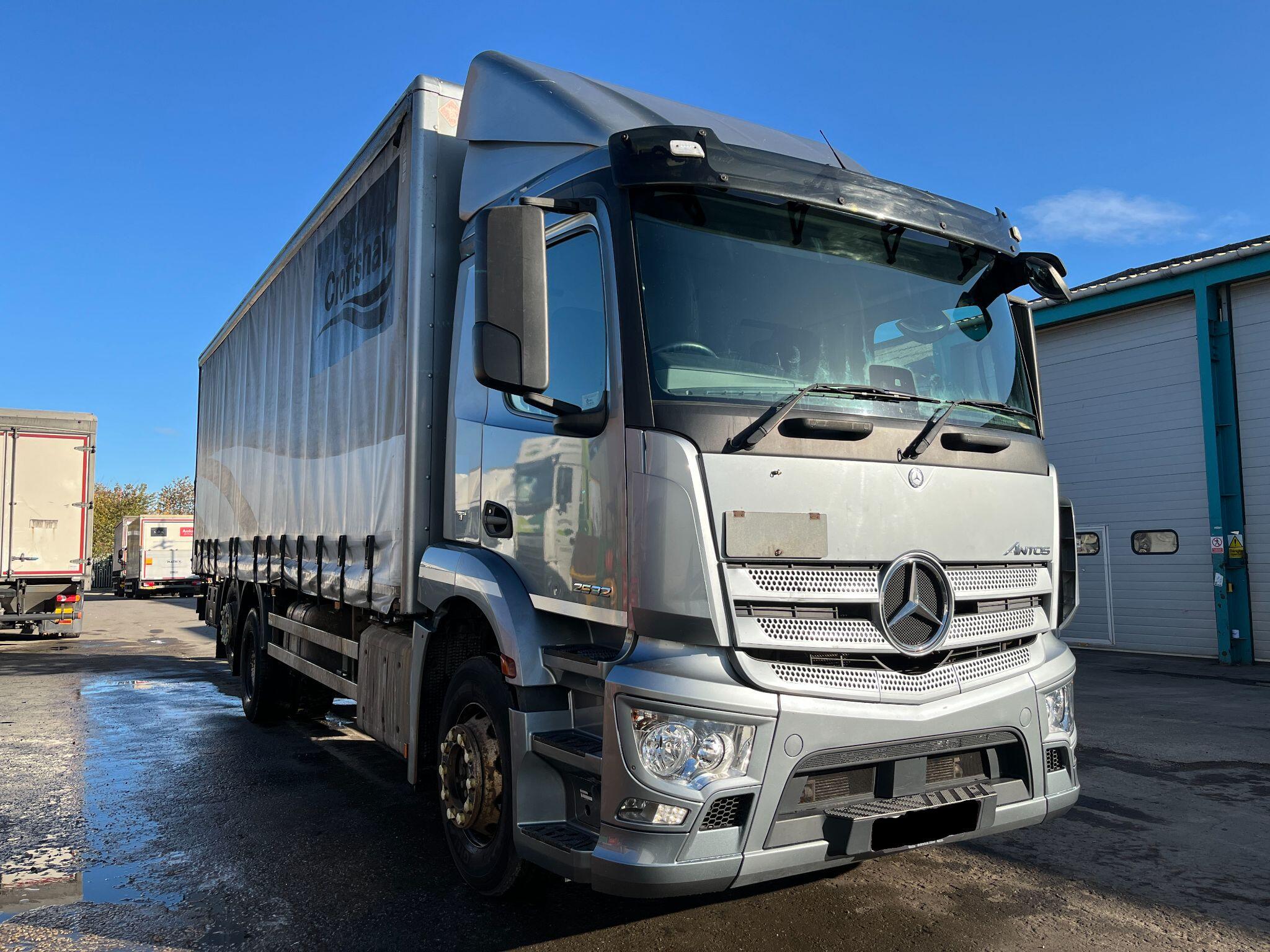 Mercedes-Benz Antos 2532 26T Curtain Side with Cantilever Tail Lift FD68EFJ